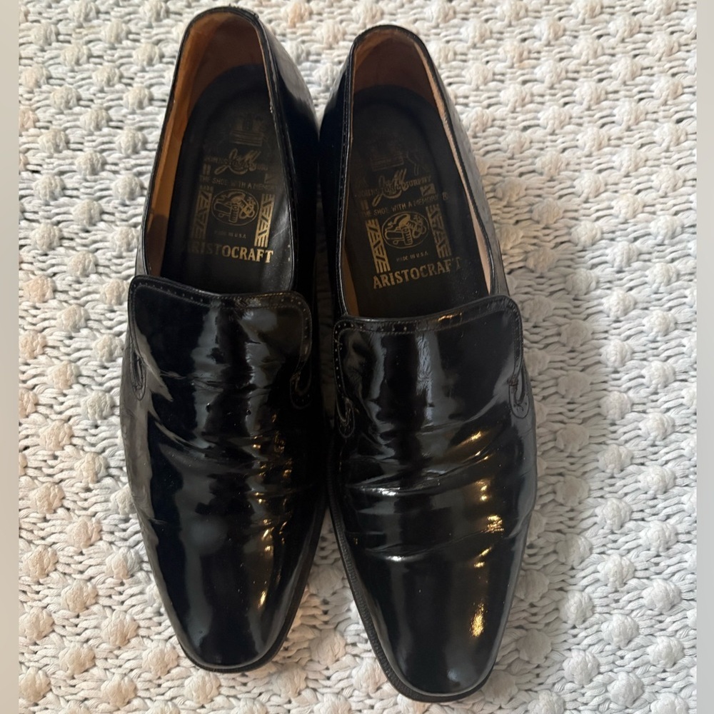 Johnston & Murphy Aristocraft men's black patent leather loafers.size 9.5